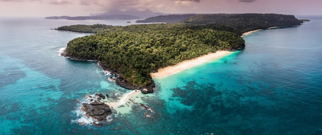 Antes de viajar para São Tomé e Príncipe